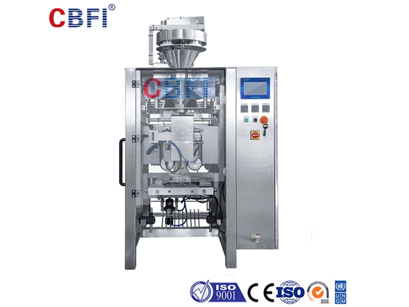 Κάθετη μηχανή συσκευασίας πάγου CBFI Κίνας για επιχειρήσεις πάγου