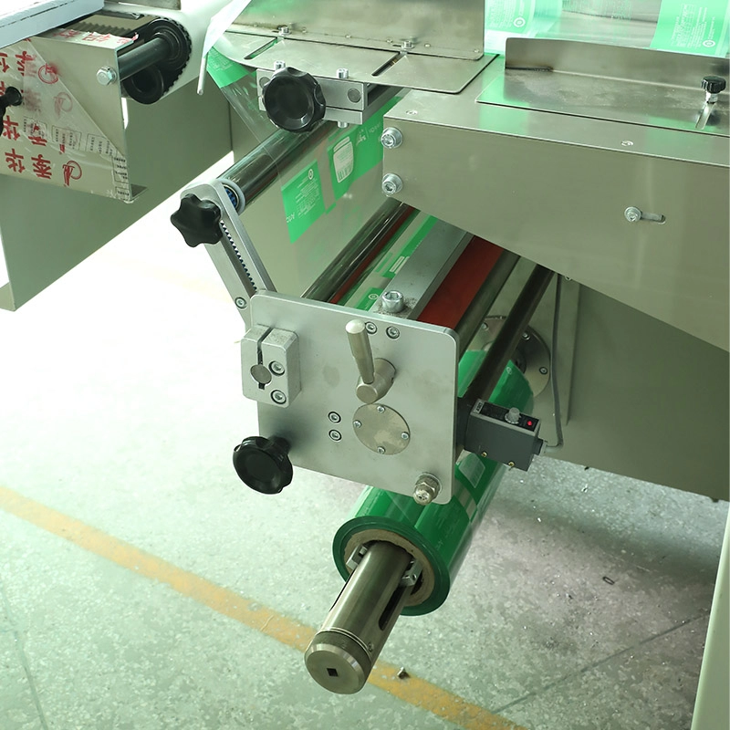 Μηχανή συσκευασίας πολλαπλών λειτουργιών πετσετών μιας χρήσης υψηλής ταχύτητας, σφουγγαριού
