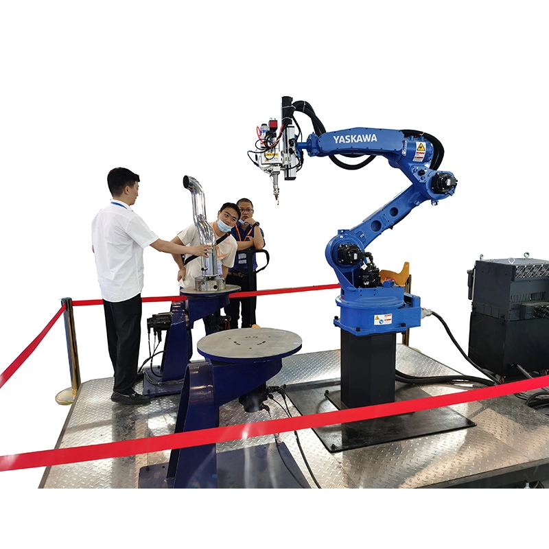Βιομηχανικό ρομποτικό σύστημα συγκόλλησης με λέιζερ
