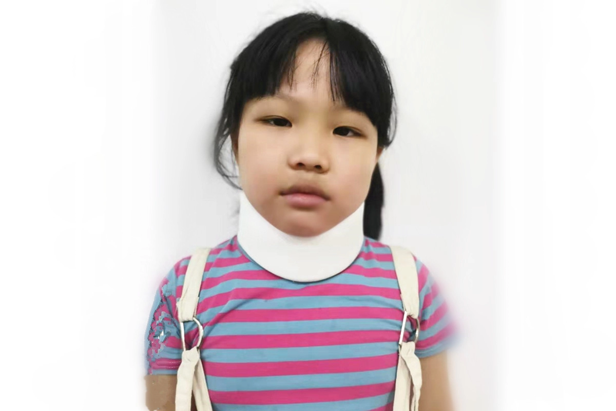 Παιδικό μαλακό στήριγμα λαιμού Ορθοπεδικό αυχενικό κολάρο για νεαρά παιδιά με άνετο αφρό