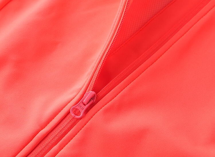 Women's waterproof softshell jacket