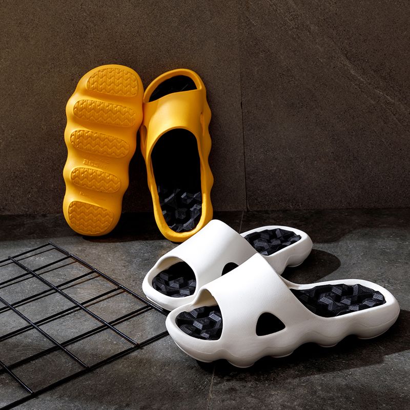 Bathroom slippers