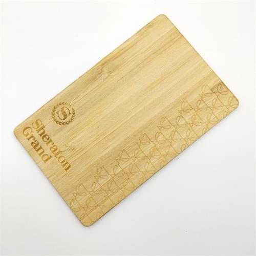 Προγραμματιζόμενες επαγγελματικές κάρτες από ξύλο μπαμπού RFID ISO14443A Smart NTAG213/216 NFC ξύλινη κάρτα κλειδιού ξενοδοχείου